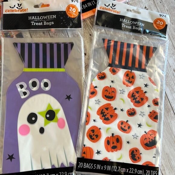 Halloween Party Supplies Lot Plastic Cups Loot Treat Candy Table Cover Bags NWT - Picture 5 of 6